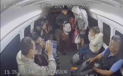 VIDEO: "¡Celulares y carteras!": Jóvenes armados asaltan combi en Naucalpan