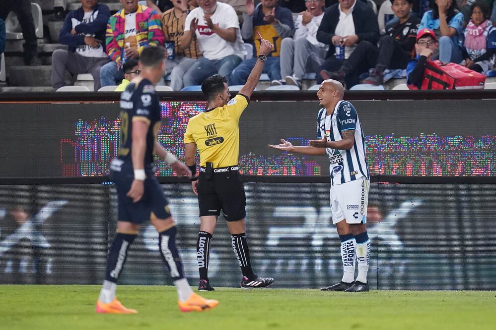 Adonai Escobedo, durante el partido entre Pumas y Pachuca - Foto: Imago7