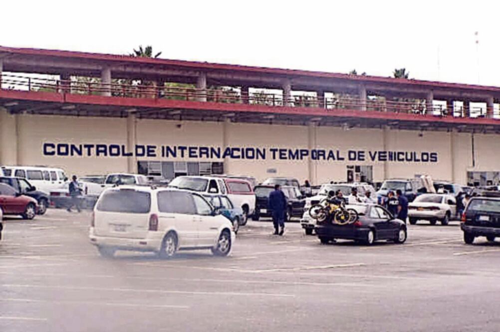 Internan al país dos millones de autos chocolate 