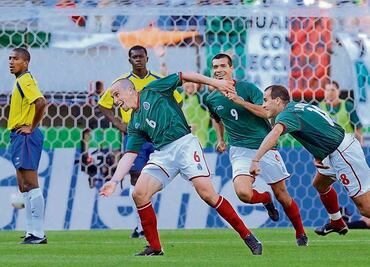 Alex Aguinaga recuerda con tristeza el encuentro entre México y Ecuador en el Mundial de Corea-Japón 2002