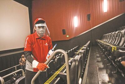 Ante Covid, salas de cine y plataformas streaming se disputan nuevos lanzamientos