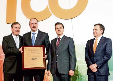 Concanaco-Servytur premia labor de Ealy Lanz Duret