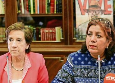 Widow of journalist Javier Valdez receives posthumous award in Spain