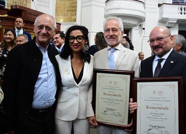 Entregan medallas al Mérito artístico en el Congreso de la CDMX