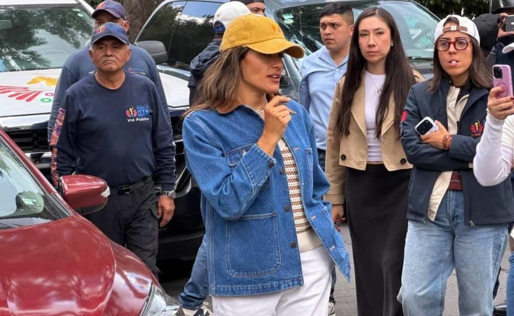 La alcaldesa Alessandra Rojo de la Vega insistió en la importancia de considerar la opinión de los habitantes de la zona para implementar este tipo de proyectos. | Foto: Especial.