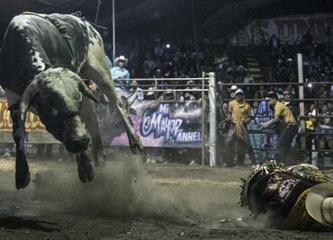 Matan a 2 policías y un civil en ataque armado en jaripeo de Morelos