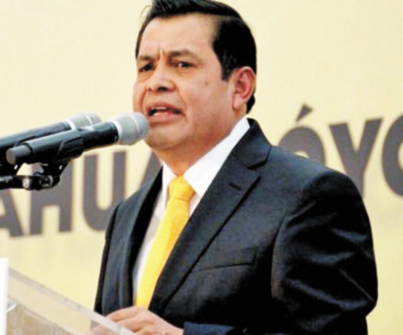 Preve nción. Juan Hugo de la Rosa, edil de Neza, dice que se debe insistir en que aún no salgan de casa. ARCHIVO EL UNIVERSAL