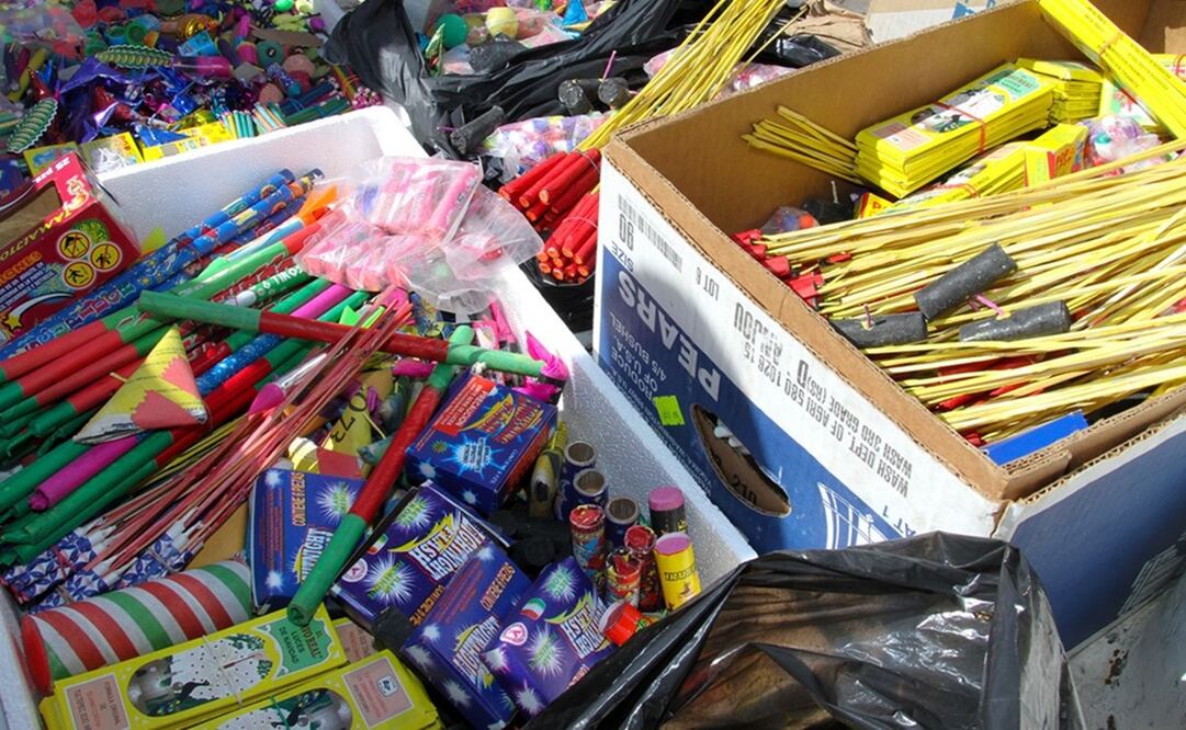 La pirotecnia se elabora con pólvora y otras sustancias explosivas. Foto: Xóchitl Álvarez / EL UNIVERSAL