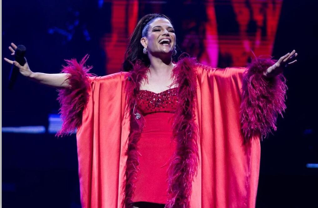 la cantante publicó un video donde se le puede ver en la cama de un hospital, alertando rápidamente a sus fans por su estado de salud. Foto: Instagram @nataliajimenezoficial