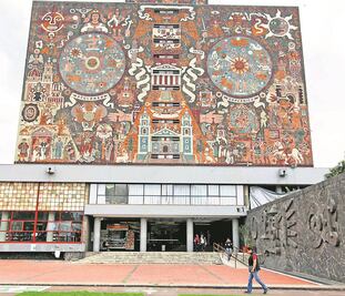 Paristas de Ciencias Políticas tiran página web de la Facultad