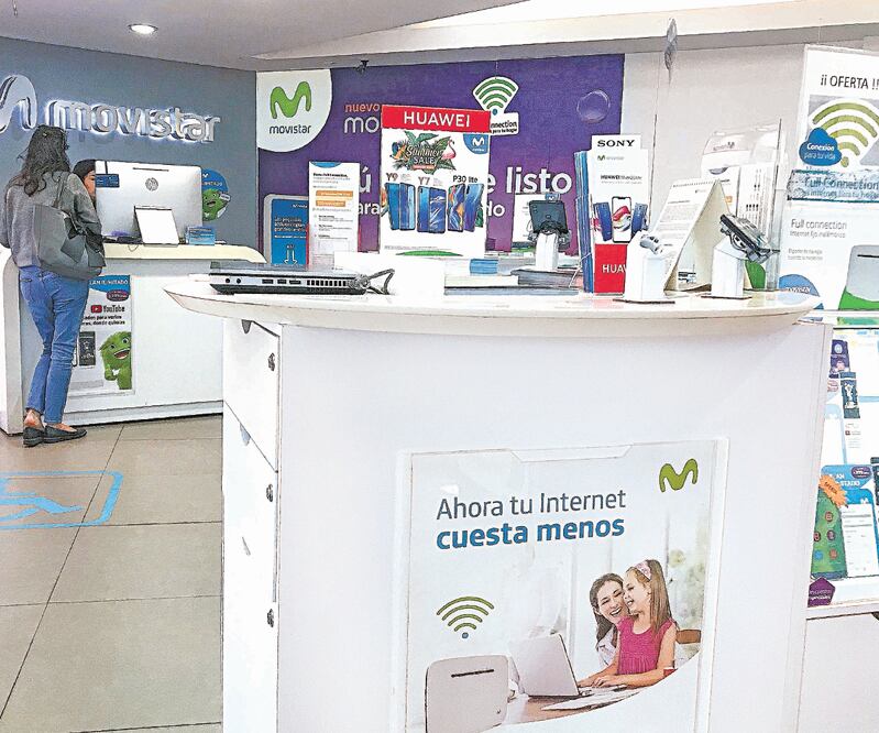 El alto costo del espectro en México derivó en que Movistar regresara frecuencias y negociara un acuerdo con AT&T para dar servicios. Foto: ARCHIVO EL UNIVERSAL