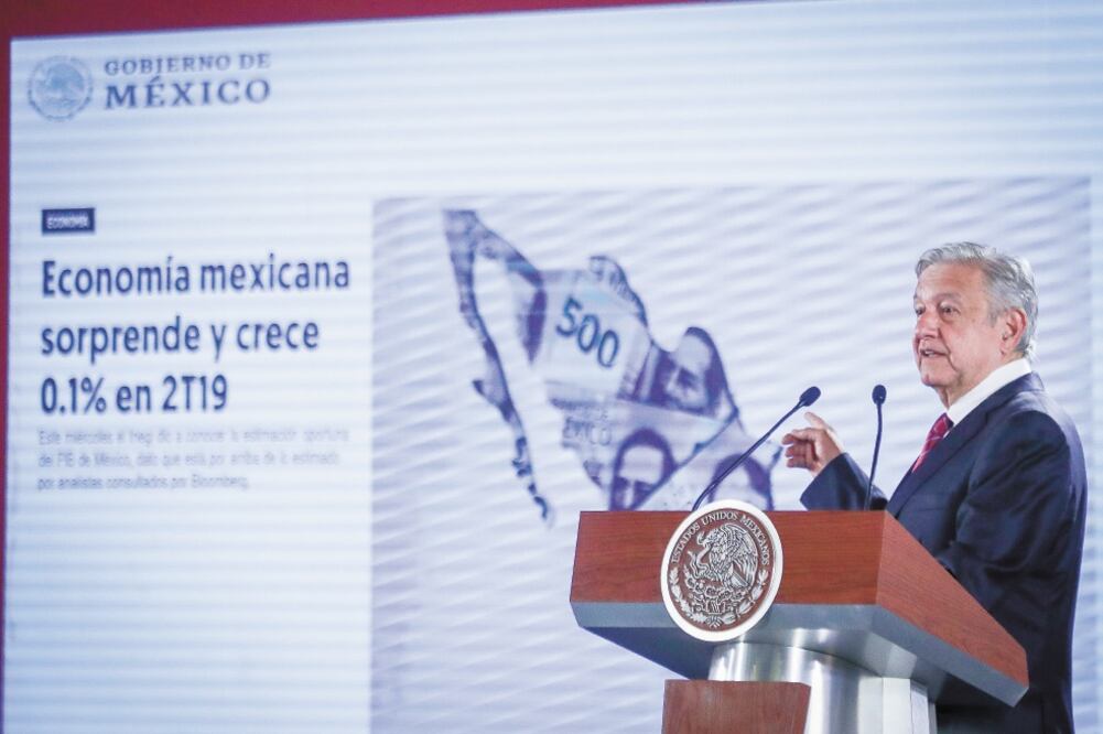 El presidente Andrés Manuel López Obrador rechazó el informe de Hacienda que detalla que hay un subejercicio del gasto por 174 mil 484 millones de pesos y aclaró que él tiene otros datos. Foto: BERENICE FREGOSO. EL UNIVERSAL