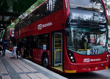 Señalan irregularidades en publicidad de 56 estaciones y 3 terminales de la Línea 7 del Metrobús