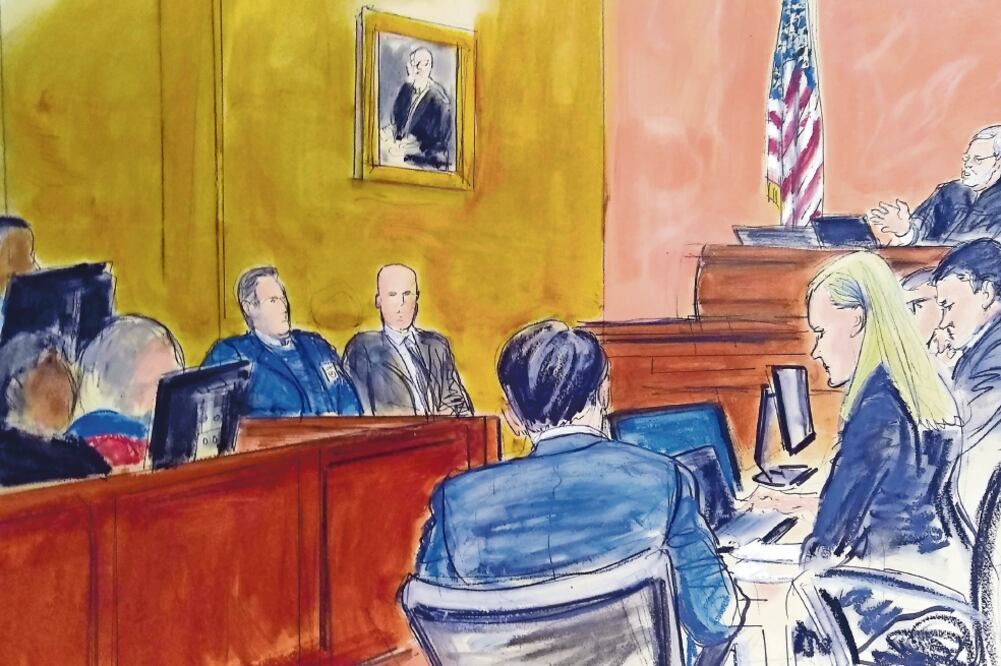 Un jurado anónimo admitió que la mitad de sus colegas conocían las historias que se publicaron sobre Joaquín El Chapo Guzmán a lo largo del juicio, y que acordaron mentir al juez sobre el tema. Foto: ELIZABETH WILLIAMS. AP