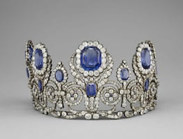 Fundidas o descompuestas en partes, posible futuro de las joyas robadas del Louvre, dicen expertos