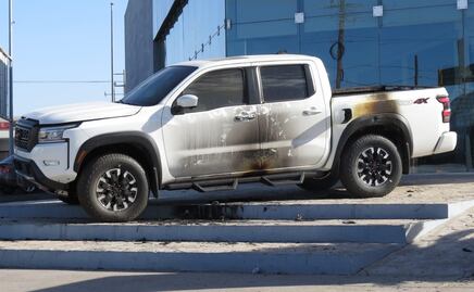 Queman al menos 5 vehículos con bombas "molotov" en Cajeme, Sonora