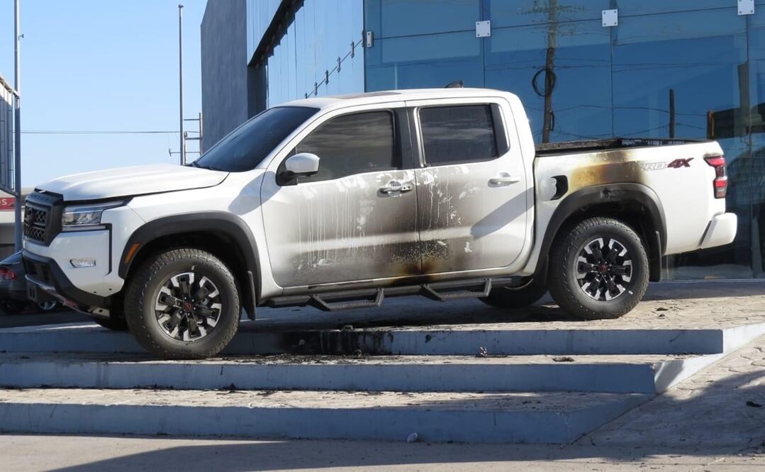 Los hechos ocurrieron en una agencia automotriz y un lote de autos. Foto: Especial