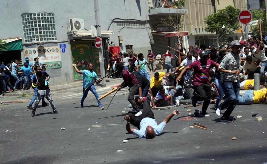 Enfrentamiento en Tel Aviv, Israel. Foto: AP