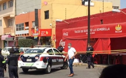 Hombres en moto asesinan a tiros a dueño de taller mecánico y lote de autos mientras comía tacos en Tlalnepantla