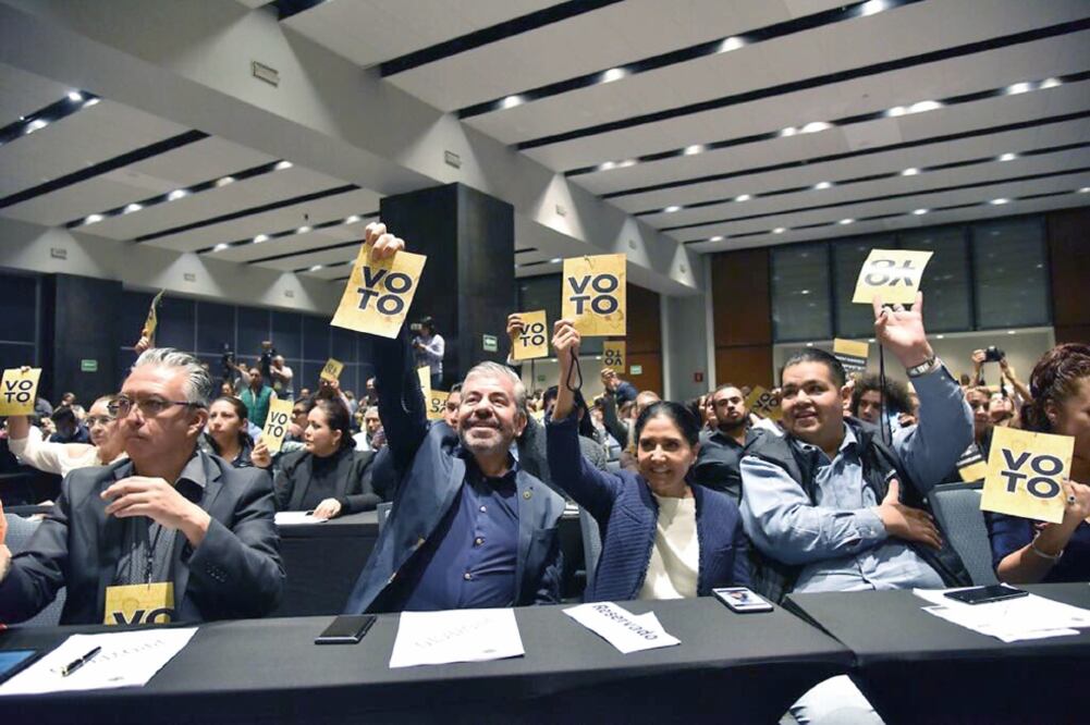 Con el fin de iniciar precampañas con legalidad, el PRD aprobó por unanimidad su convocatoria para el proceso interno de selección de candidatos a la jefatura de gobierno, alcaldías, planillas de concejales y diputaciones (BERENICE FREGOSO. EL UNIVERSAL)