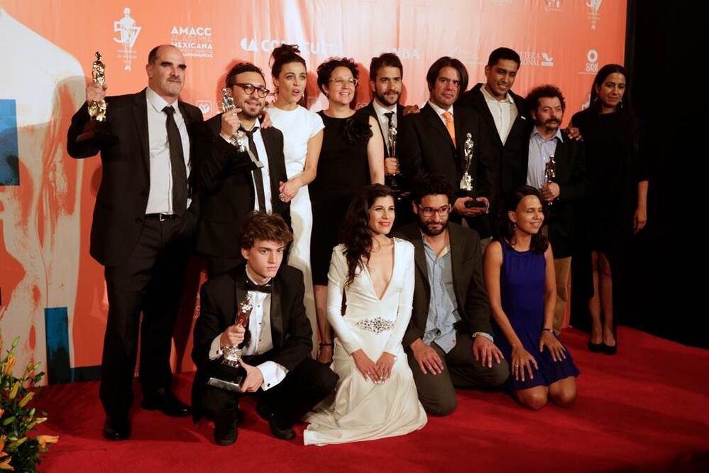 La película "Güeros" resultó la máxima ganadora en la noche del Ariel al llevarse cinco premios, entre ellos mejor película y mejor ópera prima