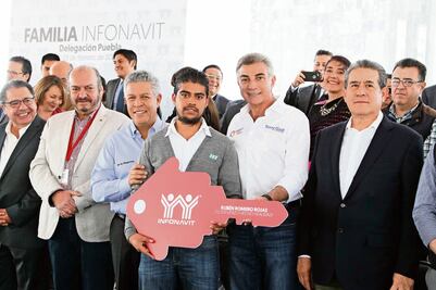 Entregan llaves de vivienda a 471 familias 