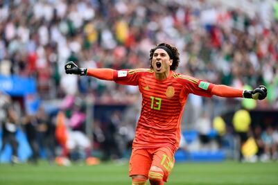 Por número de atajadas, Ochoa compite por ser el "Mejor Portero" de Rusia 2018