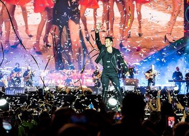 Carlos Rivera enciende ánimos en Los 40 México; Julión honra a Juan Gabriel