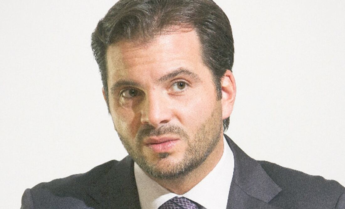 El caos vial que se vivió ayer en diferentes zonas de la Ciudad de México debido a marchas, manifestaciones, bloqueos y accidentes, contribuyó a elevar aún más los niveles de contaminación (FERNANDO RAMÍREZ. EL UNIVERSAL)