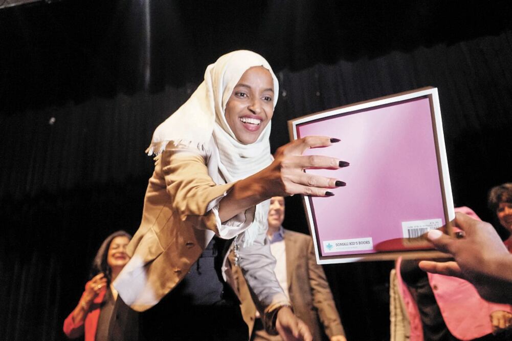 Representante. La congresista demócrata Ilham Omar, el jueves pasado durante una reunión en Minneapolis, Minnesota. Foto: ANNABELLE MARCOVICI. REUTERS