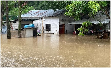 Lluvias por depresión tropical Once-E dejan incomunicados a varios poblados de Oaxaca; 130 municipios están en alerta 
