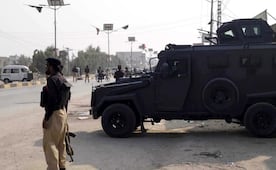 Paquistán declara “guerra abierta”; Afganistán intensifica combates en la Línea Durand