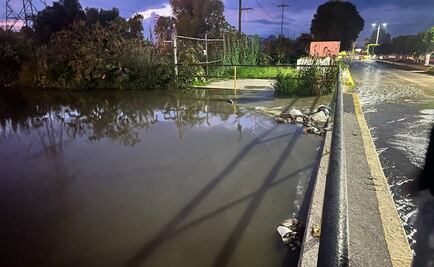 Abren compuertas del canal en Tula y provocan desbordamiento
