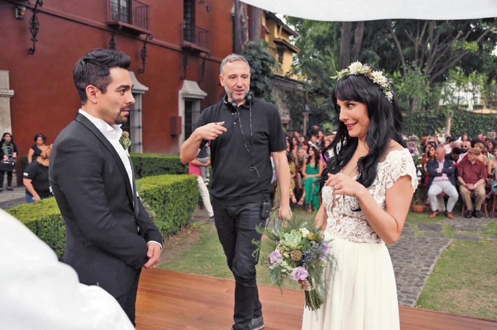La película empieza con una boda... pero una cancelada a último minuto por la irresponsabilidad del novio. Foto: EFE Y VIDEOCINE