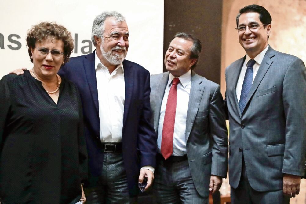 Ayer se realizó el encuentro entre los diputados constituyentes en la Casona de Xicoténcatl (ALEJANDRA LEYVA. EL UNIVERSAL)