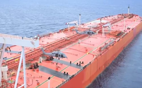 VIDEO: Estados Unidos intercepta un buque cisterna vinculado a Irán en el Indopacífico; la embarcación está sancionada
