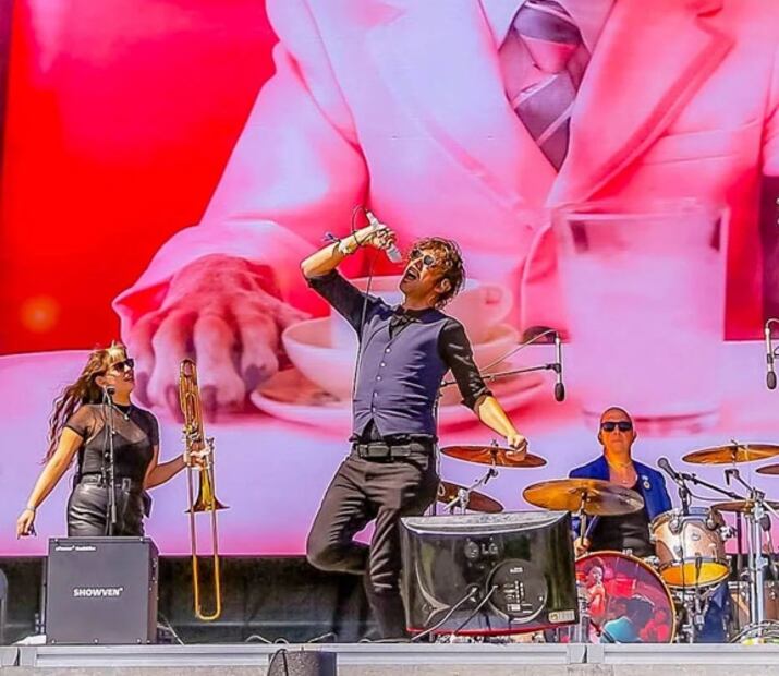 Stambuk es cantante y líder de la banda chilena Glup!. Foto: Instagram