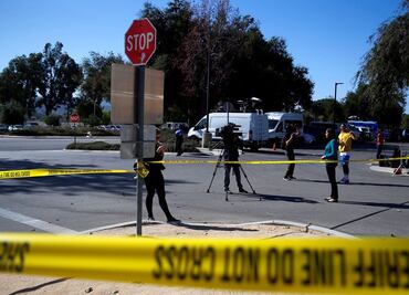 Antes de abrir fuego, tirador en California creó cortina de humo con granadas