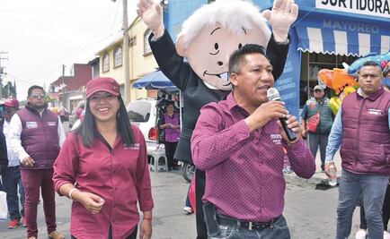 Candidato de Morena regala micheladas