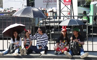 “31 Minutos” toma el Zócalo; miles esperan bajo el sol a Tulio, Bodoque y compañía
