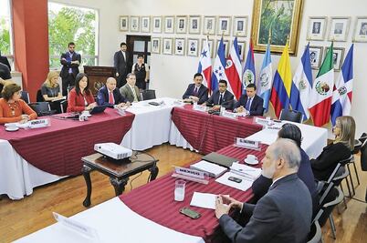 Desbloquean crisis de migrantes cubanos