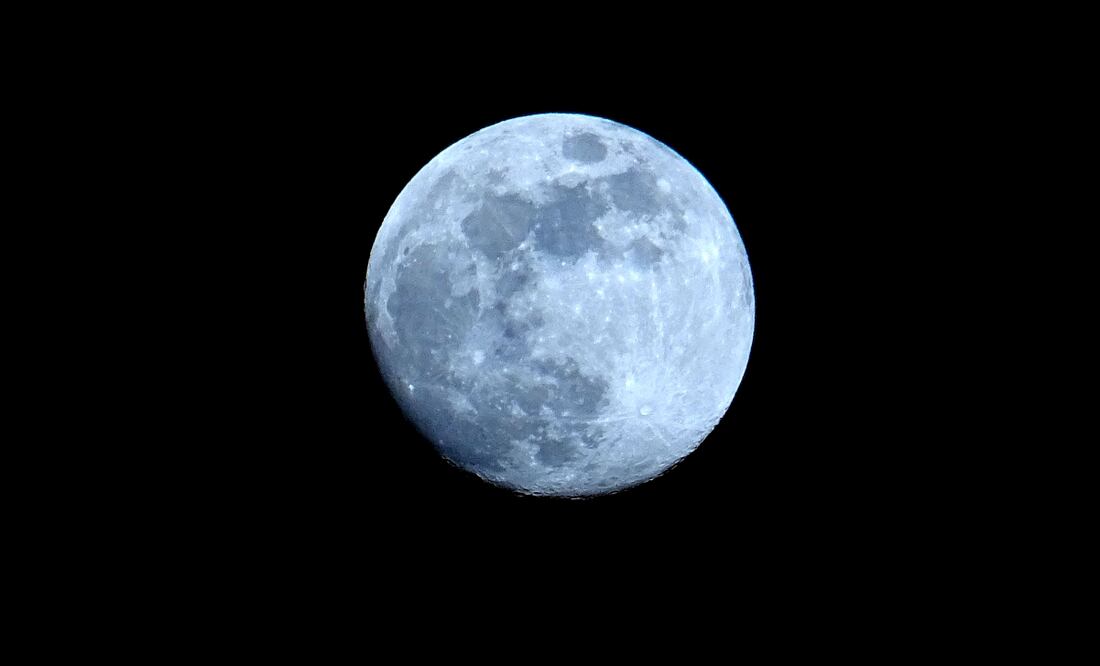 Luna de Ciervo consiste en que el astro luzca 14% más grande y 30% más brillante. Foto: Pexels