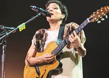 Lafourcade llega hasta la raíz de sus fans