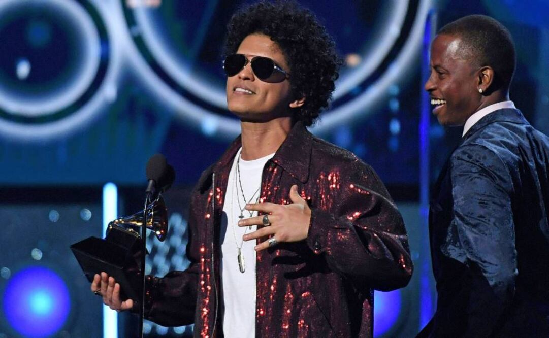 En enero de 2018, Bruno Mars ganó el Grammy de Grabación del Año FOTO: AFP