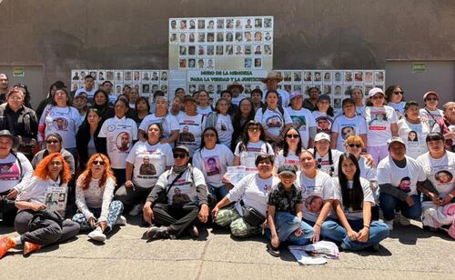 Colectivos de personas desaparecidas y madres buscadoras colocan muro de la memoria en CDMX (28/03/2026). Foto: Sharon Mercado / EL UNIVERSAL