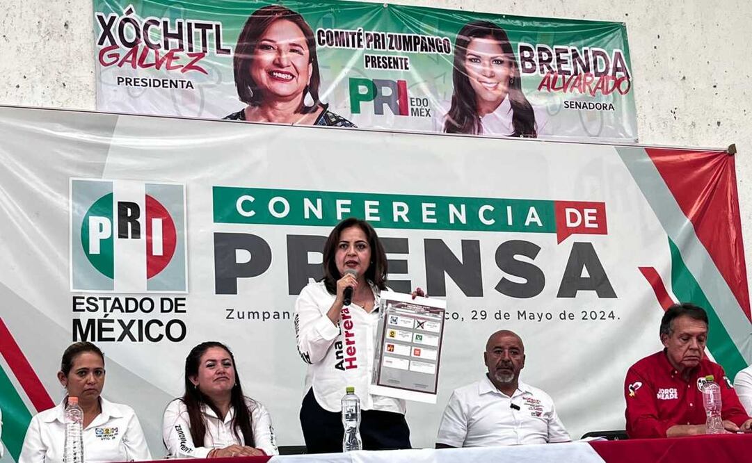 Ana Lilia Herrera Anzaldo en conferencia de prensa por que la policía municipal recibió instrucciones para impedirle el paso rumbo a un pre-cierre de campaña de Rogelio Muñoz. Foto: Arturo Contreras. EL UNIVERSAL