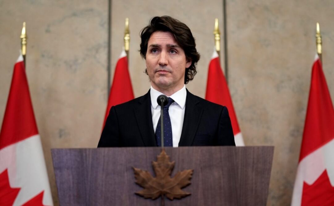 El primer ministro canadiense, Justin Trudeau, habla durante una disponibilidad de medios sobre las protestas en curso en Ottawa.  Foto: AP