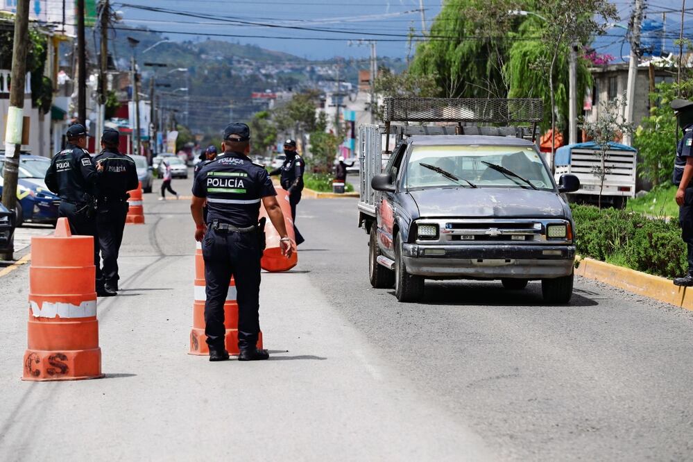 Los operativos se concentran en los accesos y salidas de Toluca para descartar el paso de delincuentes. Foto: Jorge Alvarado / El Universal