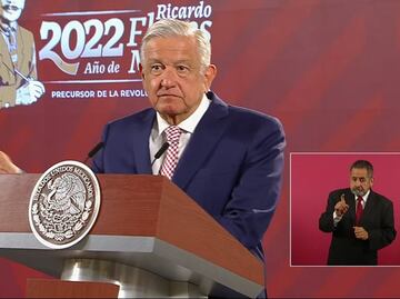 AMLO plantea eliminar presentación de constancia de situación fiscal "si solo complica las cosas"