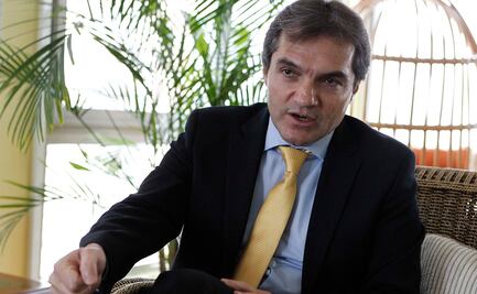 Carlos Ahumada "suplica" a AMLO aplicar justicia a secas